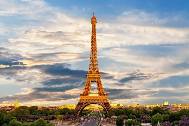 Eiffel Tower Paris - GPSR compliance for French market